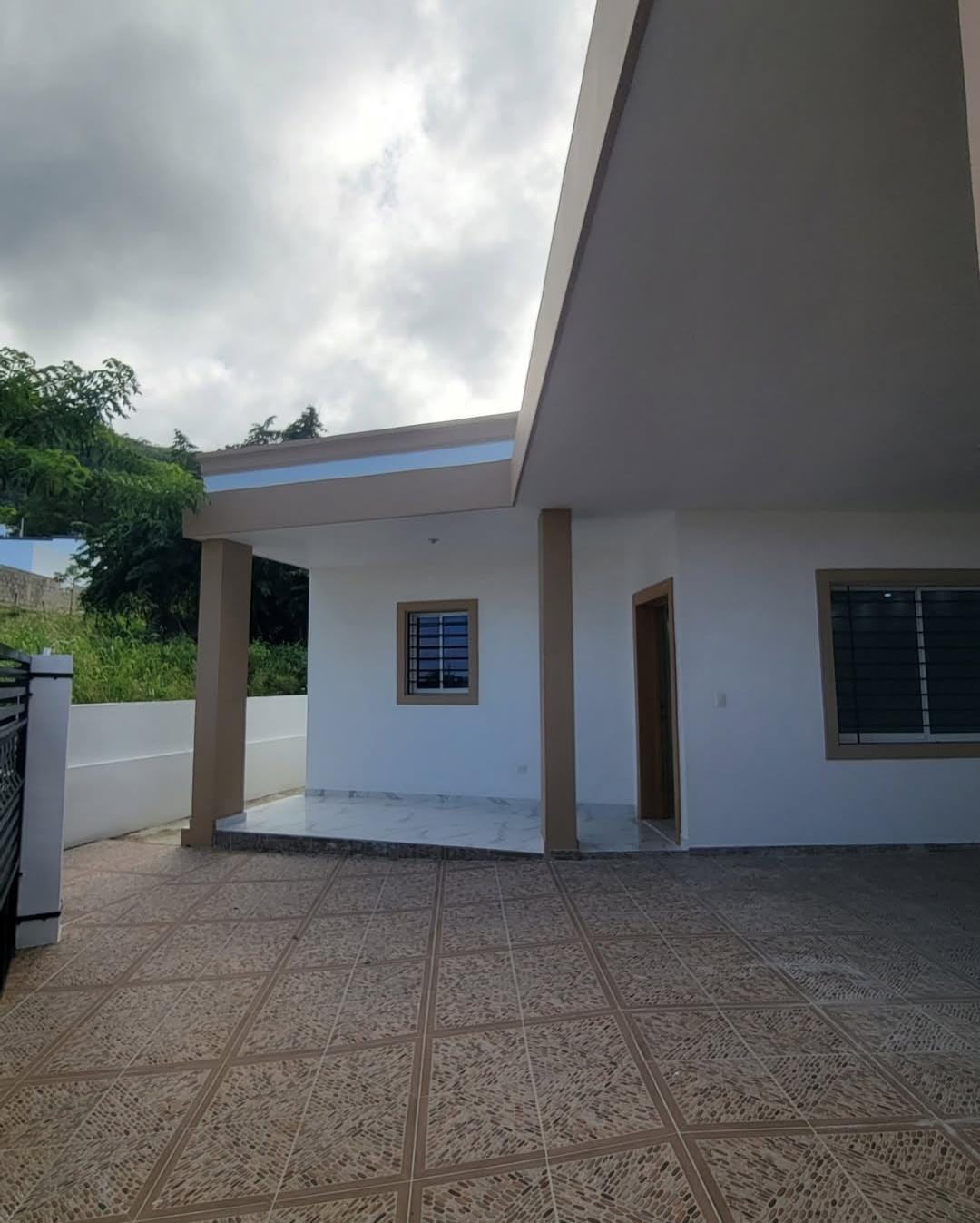 Casa en Venta con Vista a la Montaña y Potencial de Ampliación en Zona Residencial Tranquila